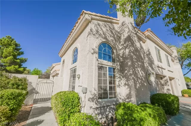 MLS: 2259579 Condo For Sale