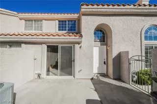 Photo #3: 2259579 Listing