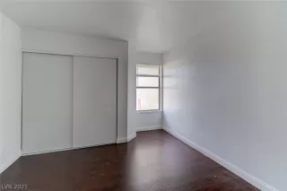 Photo #4: 2259595 Listing 