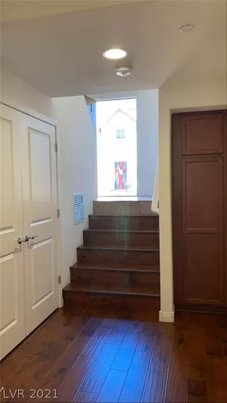 Photo #2: 2259619 Listing 