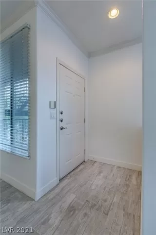Photo #2: 2259664 Listing