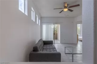 Photo #3: 2259664 Listing