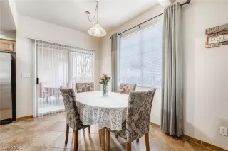 Photo #5: 2259666 Listing