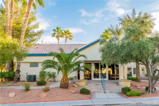 Photo #1: 2259675 Listing