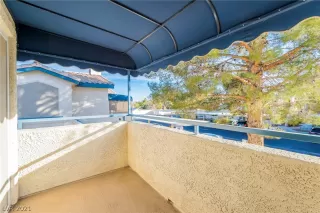 Photo #3: 2259675 Listing