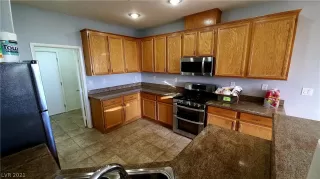 Photo #4: 2259680 Listing 