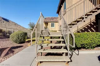 Photo #1: 2259695 Listing