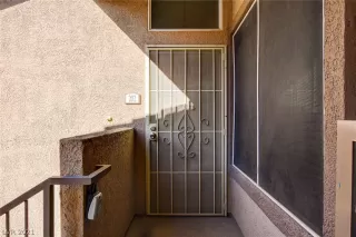 Photo #3: 2259695 Listing