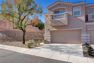 Photo #1: 2259759 Listing