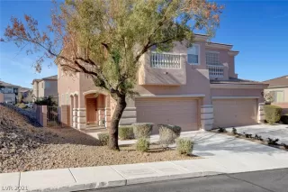 Photo #2: 2259759 Listing