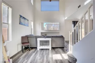 Photo #4: 2259759 Listing