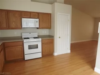 Photo #5: 2259777 Listing 