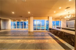 Photo #5: 2259848 Listing 