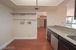 Photo #5: 2259887 Listing 