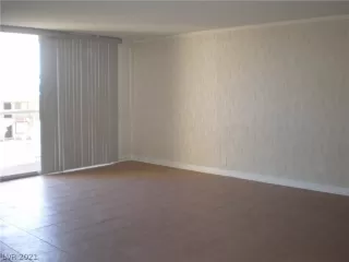 Photo #5: 2259898 Listing 