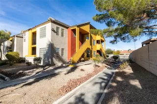 Photo #4: 2259924 Listing