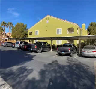 Photo #1: 2259940 Listing