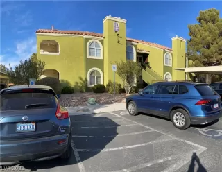 Photo #2: 2259940 Listing