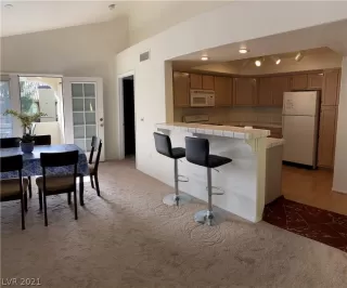 Photo #5: 2259940 Listing