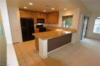 Photo #3: 2259968 Listing 