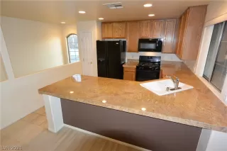 Photo #4: 2259968 Listing 