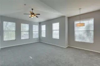 Photo #5: 2259988 Listing