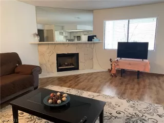 Photo #4: 2260051 Listing 