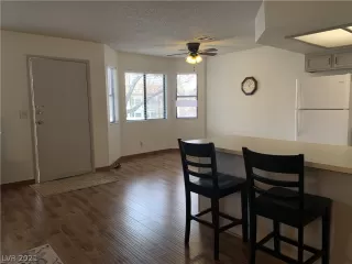 Photo #5: 2260051 Listing 