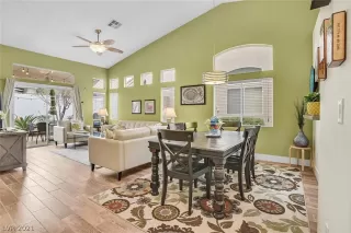 Photo #1: 2260055 Listing