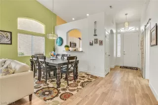 Photo #2: 2260055 Listing