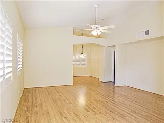 Photo #2: 2260102 Listing 