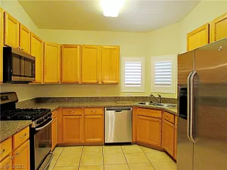 Photo #3: 2260102 Listing 