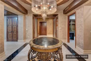 Photo #3: 2260111 Listing