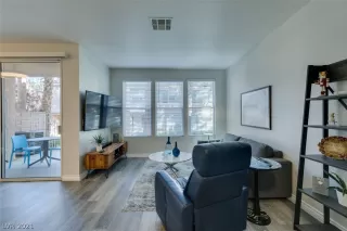 Photo #4: 2260118 Listing 