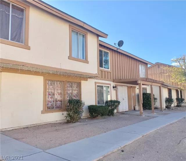 MLS: 2260147 Condo For Sale