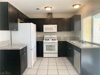 Photo #5: 2260147 Listing 