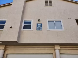 Photo #4: 2260150 Listing