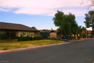 Photo #1: 2260183 Listing 