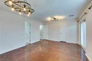 Photo #4: 2260206 Listing