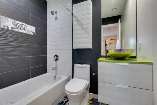 Photo #6: 2260206 Listing