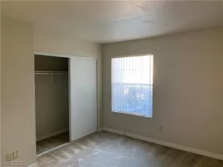 Photo #5: 2260236 Listing 