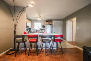 Photo #6: 2260240 Listing