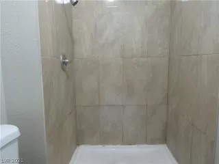 Photo #5: 2260272 Listing 