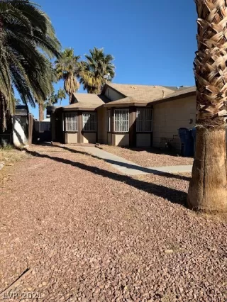 Photo #4: 2260314 Listing