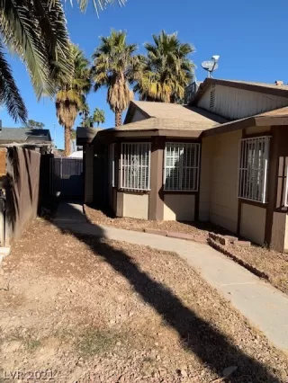 Photo #5: 2260314 Listing