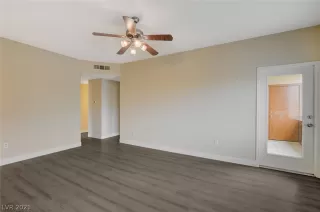 Photo #5: 2260325 Listing 