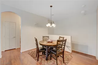 Photo #4: 2260337 Listing 