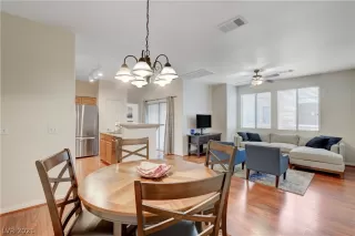 Photo #6: 2260337 Listing 