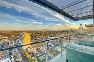 Photo #2: 2260384 Listing