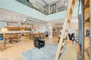 Photo #4: 2260384 Listing